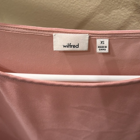 Wilfred woman's baby pink long sleeve top with ties on the sleeves - Picture 5 of 10